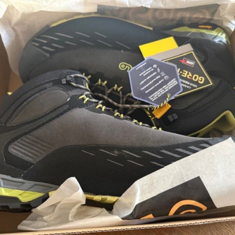 Men's Asolo Hiking Boot - Picture 2 of 7